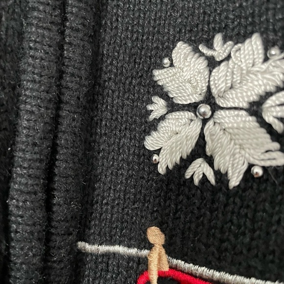 Cristal Kobe  women’s black knit Christmas sweater/ Cardigan size Large snowflak - Picture 3 of 6